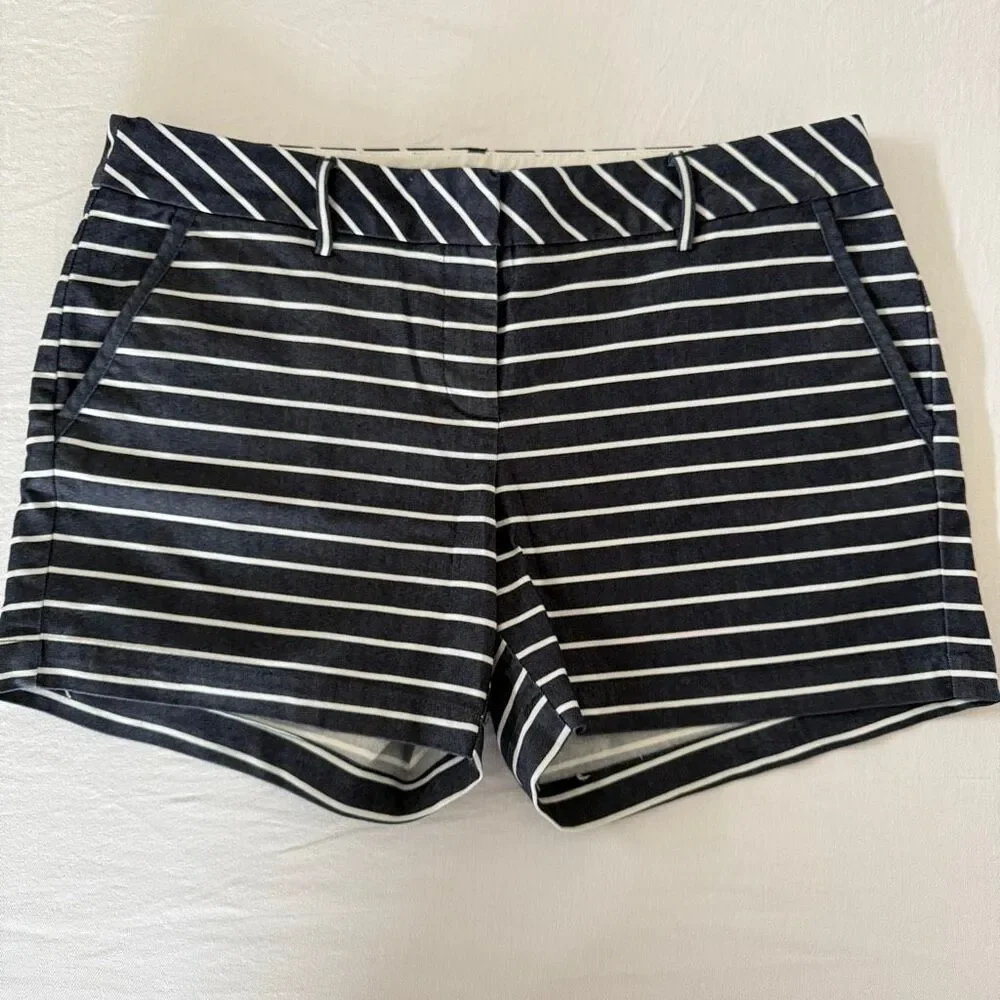 Lands’ End | Blue & White Striped Low Rise Shorts | Women’s 10P